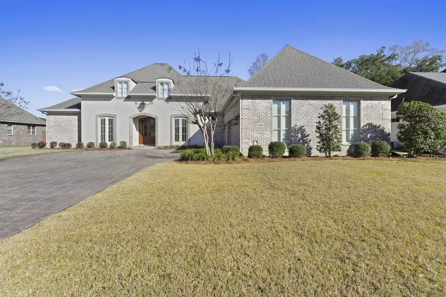 5504 Chalone Place, Ocean Springs, MS 39564