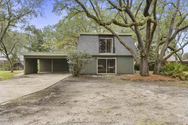 100 Braeburn Drive, Ocean Springs, MS 39564