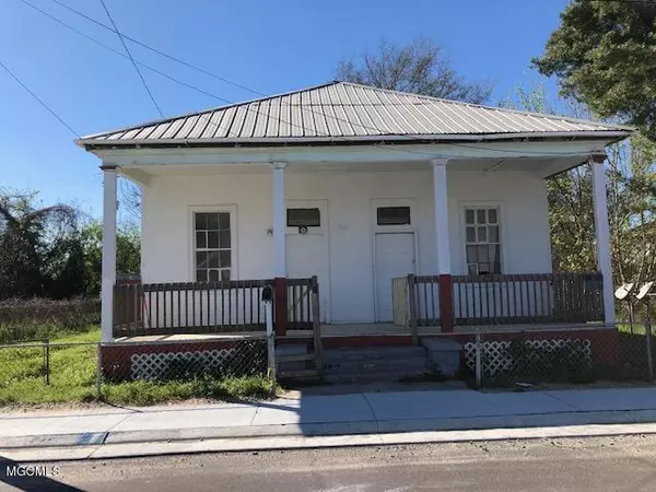 Biloxi, MS 39530,419 Reynoir Street