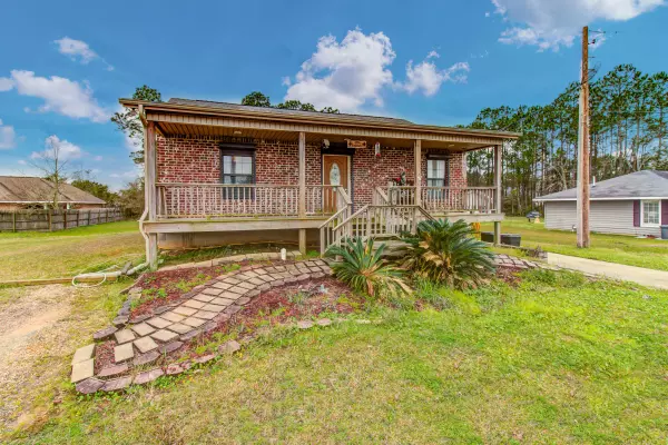 2209 Longfellow Road, Bay Saint Louis, MS 39520