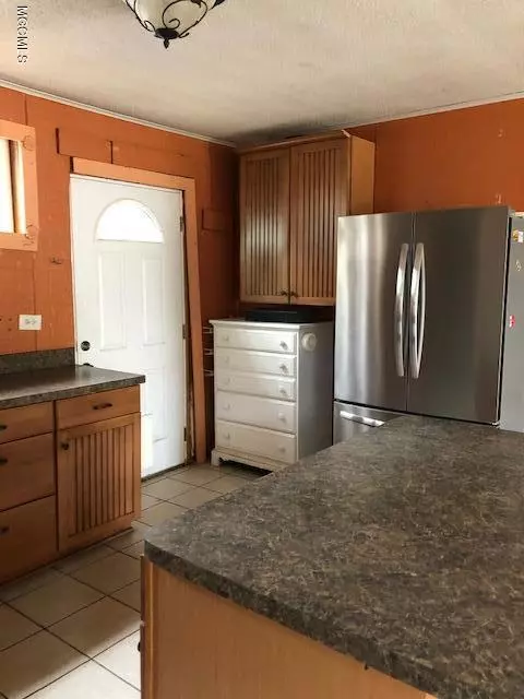 Biloxi, MS 39530,170 Keesler Circle
