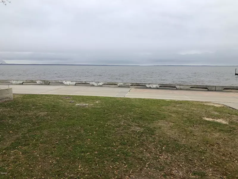 1350 N Beach Boulevard, Bay Saint Louis, MS 39520