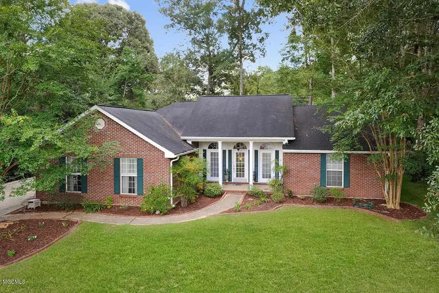 1701 E Lakeshore Drive, Carriere, MS 39426