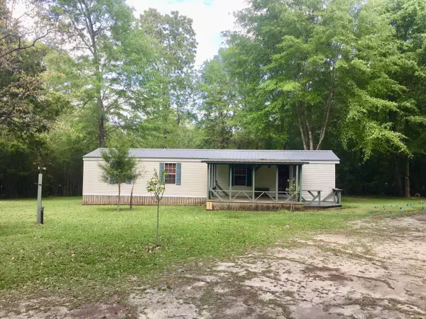 73 Smith Road, Perkinston, MS 39573