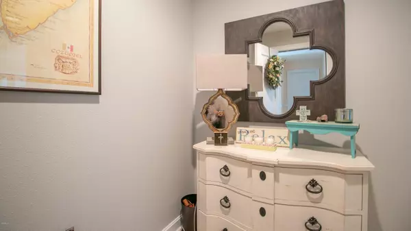 Biloxi, MS 39531,2060 Beach Boulevard #608