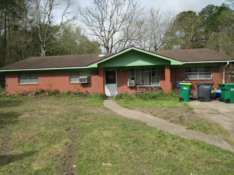 9008 Wood Violet Avenue, Moss Point, MS 39562