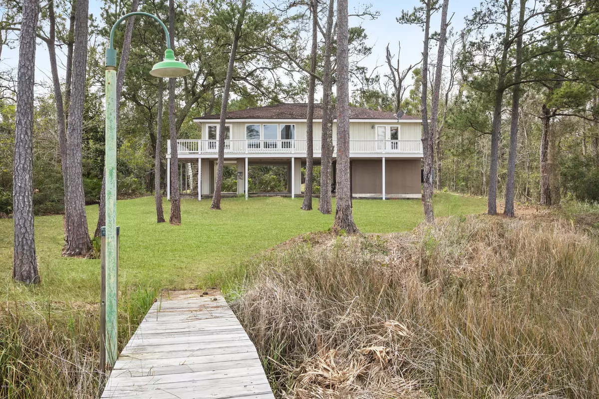 Ocean Springs, MS 39564,9604 Marsh Island Drive