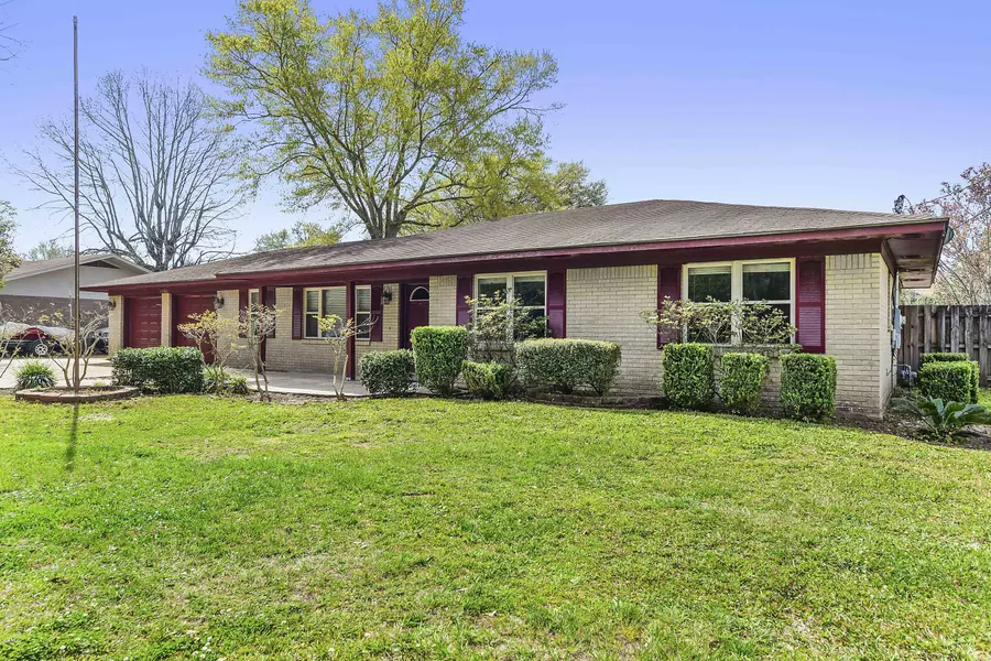 11668 Lorraine Road, Gulfport, MS 39503