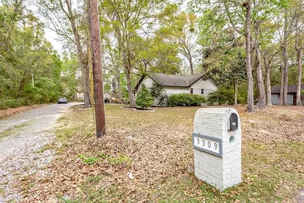 Ocean Springs, MS 39564,3309 Magnolia Lane