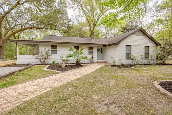 Ocean Springs, MS 39564,3309 Magnolia Lane