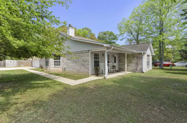 Ocean Springs, MS 39564,9312 Meadowlark Avenue