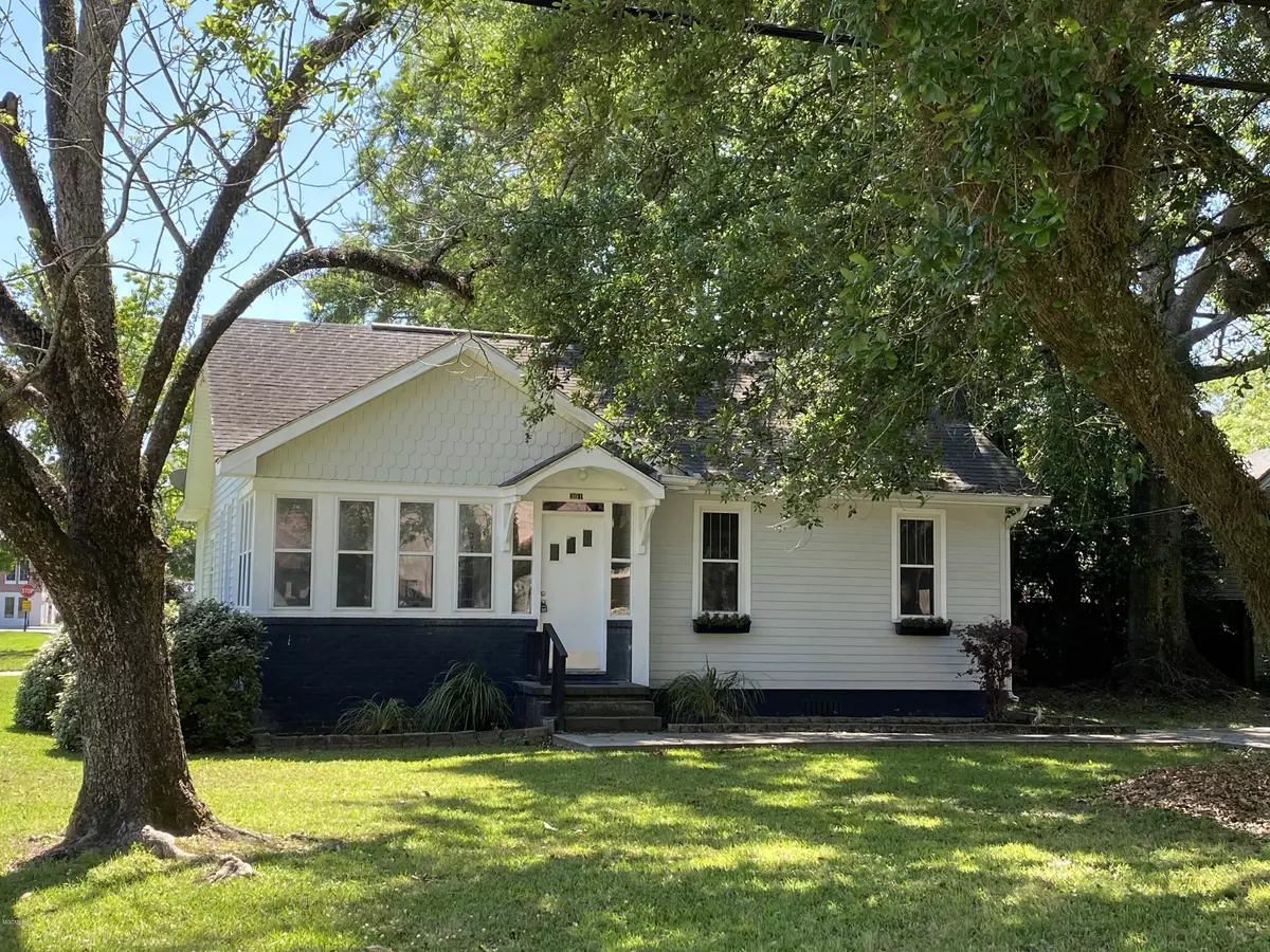 Picayune, MS 39466,301 5th Avenue