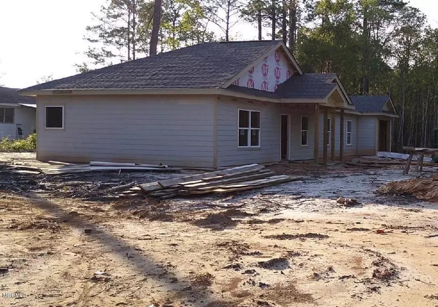 619 Plum Street, Ocean Springs, MS 39564