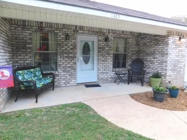 Ocean Springs, MS 39564,1325 S 10th Street