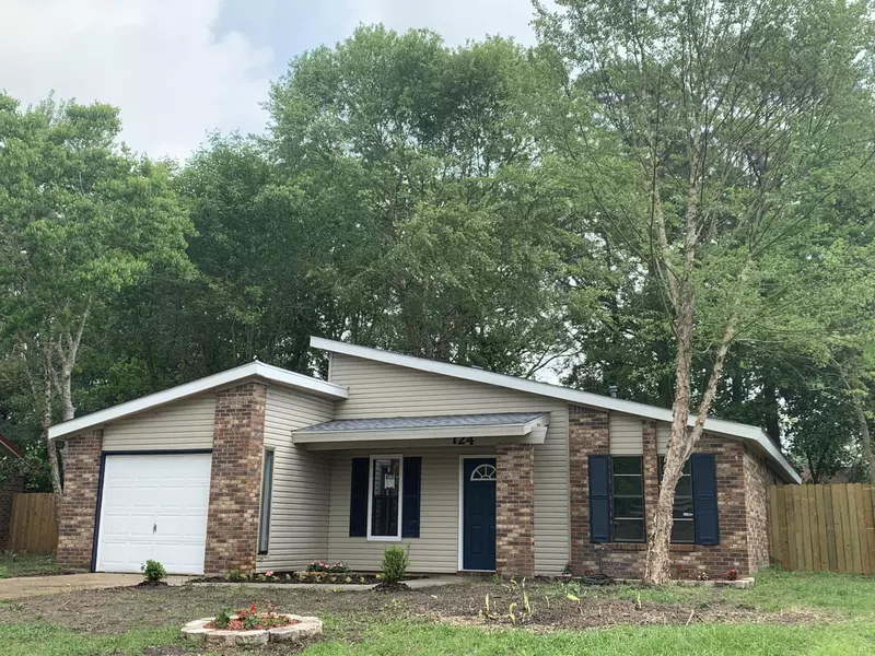 124 Shiloh Circle, Ocean Springs, MS 39564