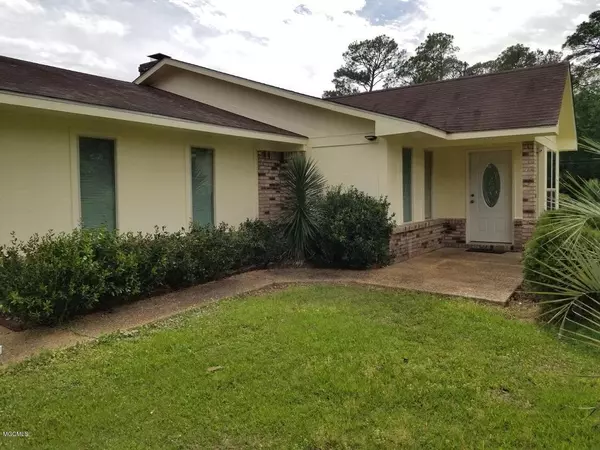 Ocean Springs, MS 39564,8807 Dixie Street