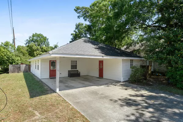 901 Longo Street, Waveland, MS 39576