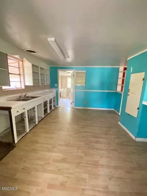 Long Beach, MS 39560,20260 28th Street