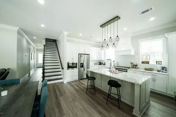 Ocean Springs, MS 39564,11090 Pointe Aux Chenes Road