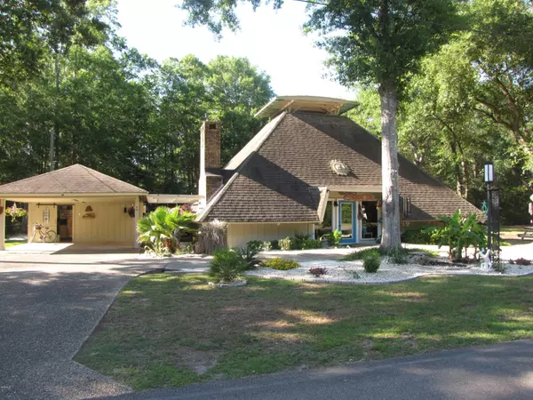 Diamondhead, MS 39525,8332 Makiki Drive