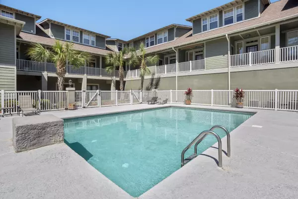 Ocean Springs, MS 39564,922 Porter Avenue #220