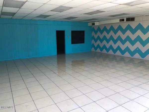 Pascagoula, MS 39567,2807 Market Street