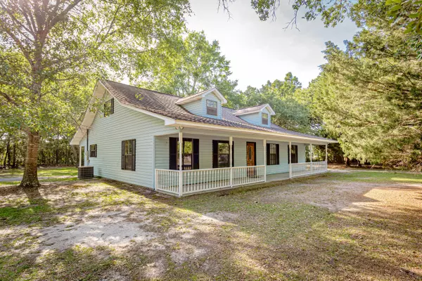 7901 Peabody Road, Ocean Springs, MS 39564