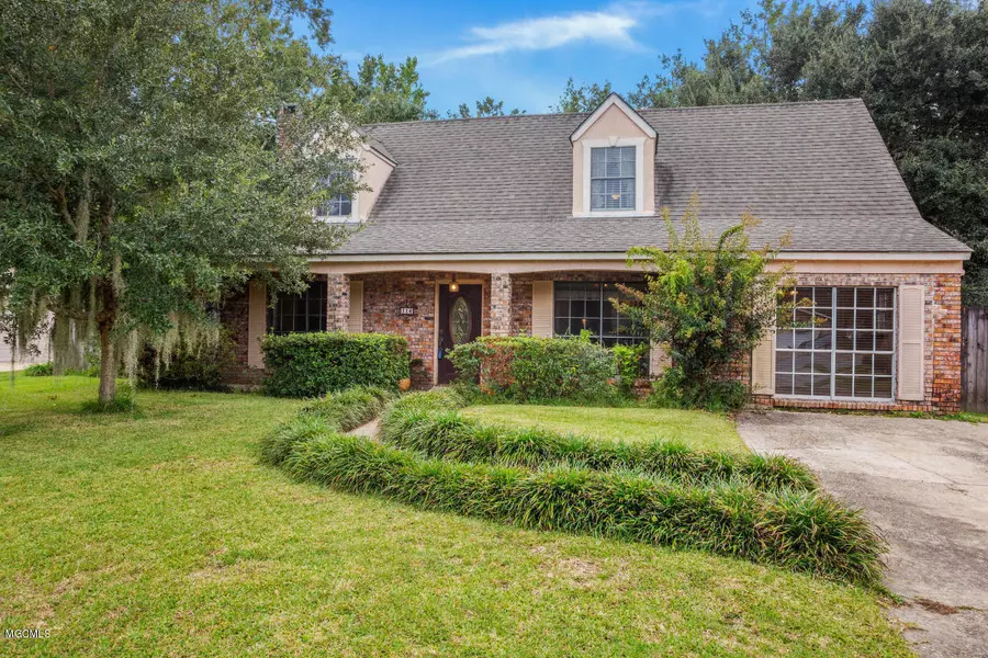 114 Leigh Circle, Ocean Springs, MS 39564