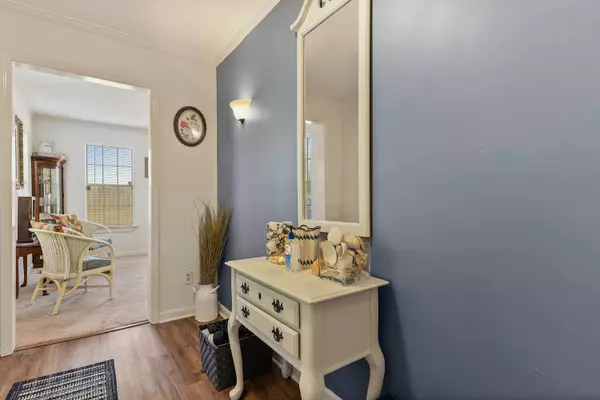 Ocean Springs, MS 39564,2720 Beachview Drive