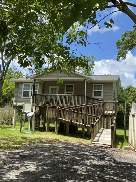 16064 Lorraine Circle, Biloxi, MS 39532