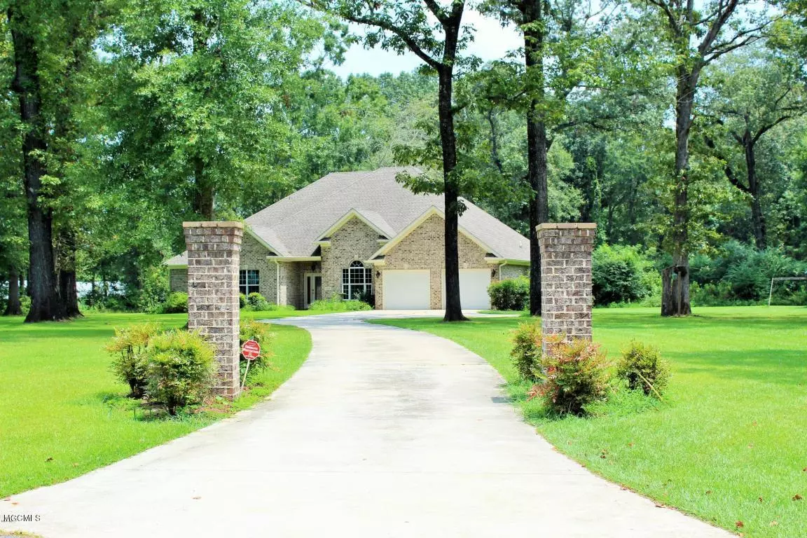 Lucedale, MS 39452,104 Crooms Lane