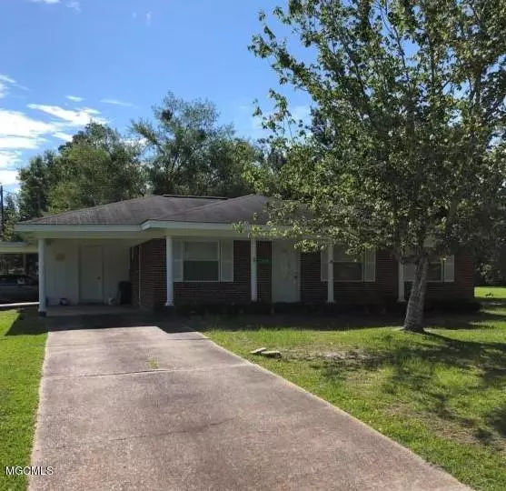 328 Menge Avenue, Pass Christian, MS 39571