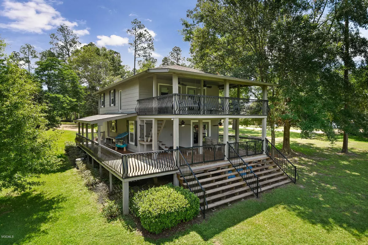 Perkinston, MS 39573,24 Holly Lane