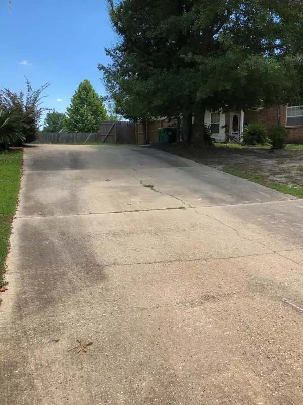 Ocean Springs, MS 39564,9009 Marguerite Drive