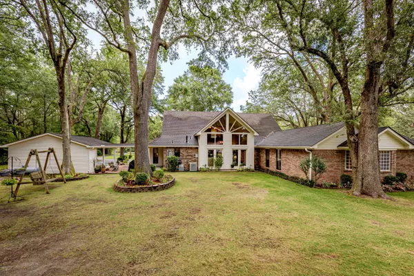 Vancleave, MS 39565,6109 Wooded Acres Road