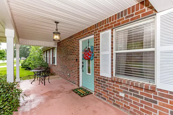 Ocean Springs, MS 39564,402 Brumbaugh Road