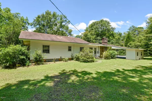 907 N Magnolia Drive, Wiggins, MS 39577