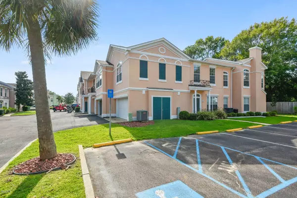 2252 Beach Drive #706, Gulfport, MS 39507