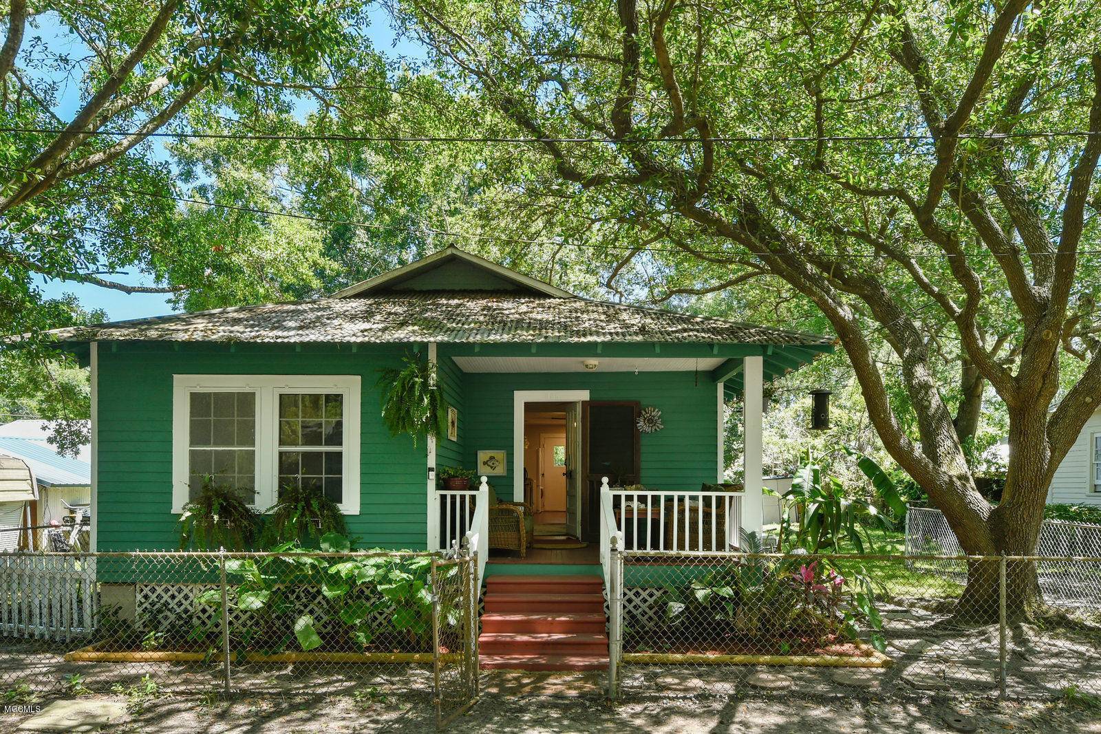 Bay Saint Louis, MS 39520,325 Citizen Street