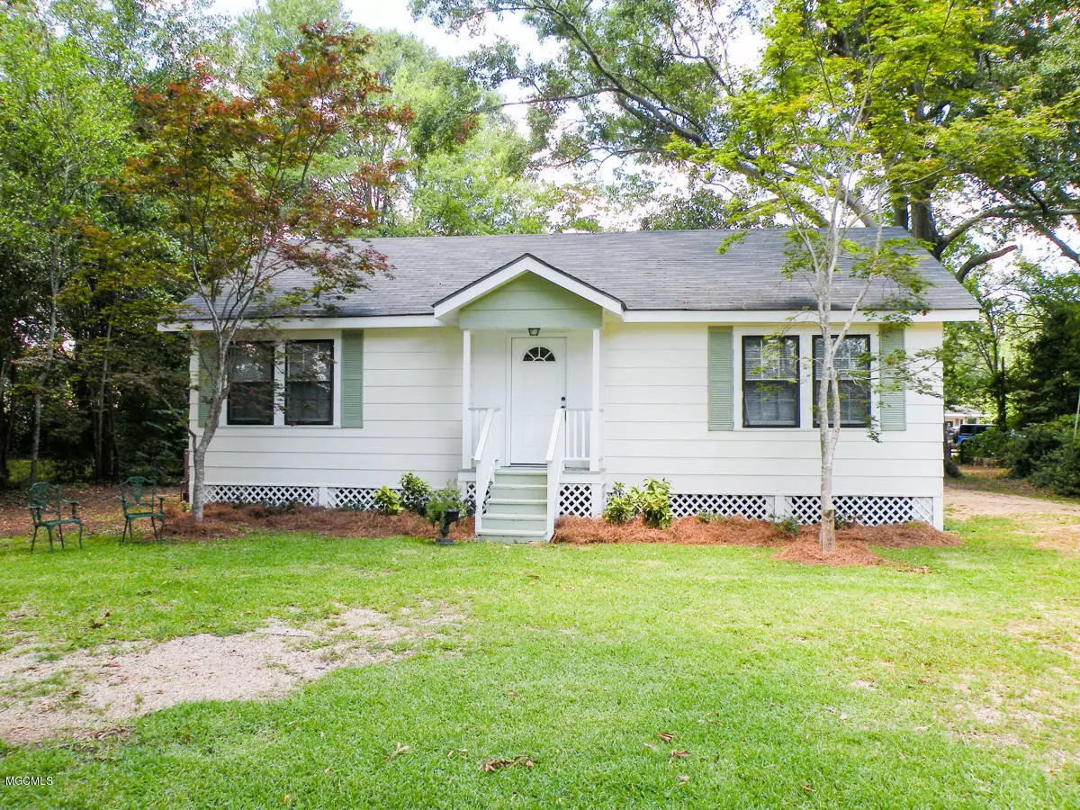 Lucedale, MS 39452,42 Holmes Street