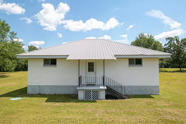 2064 Mole Drive, Bay Saint Louis, MS 39520