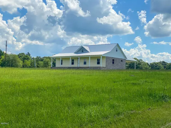 2251 Crenshaw Road, Lucedale, MS 39452