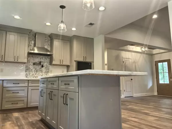 Ocean Springs, MS 39564,1346 Diller Road