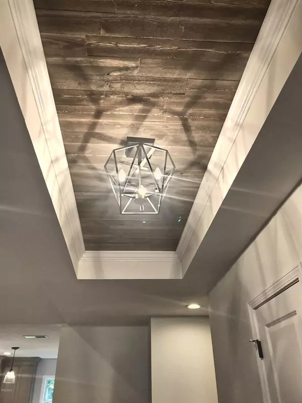 Ocean Springs, MS 39564,1346 Diller Road