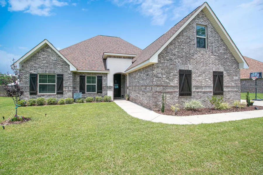 6412 Palmetto Pointe Drive, Ocean Springs, MS 39564