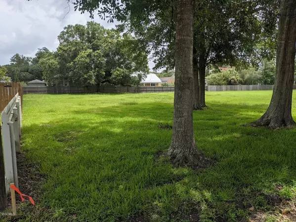 Bay Saint Louis, MS 39520,0 St. John #Lot 12