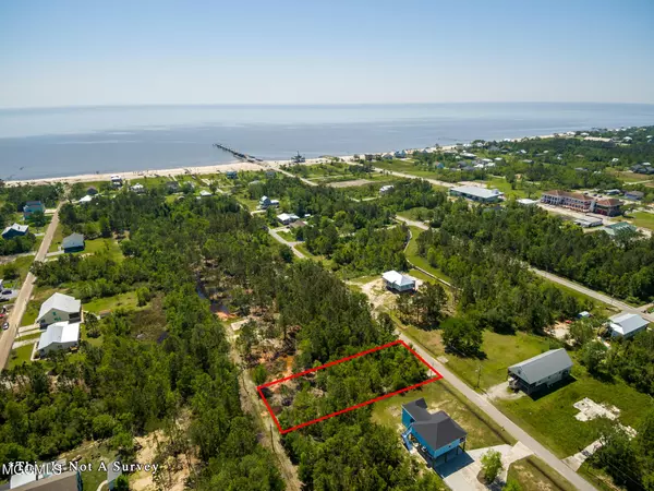 318 Hillcrest Street, Waveland, MS 39576