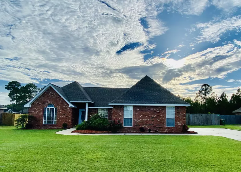 3015 Village Circle, Ocean Springs, MS 39564