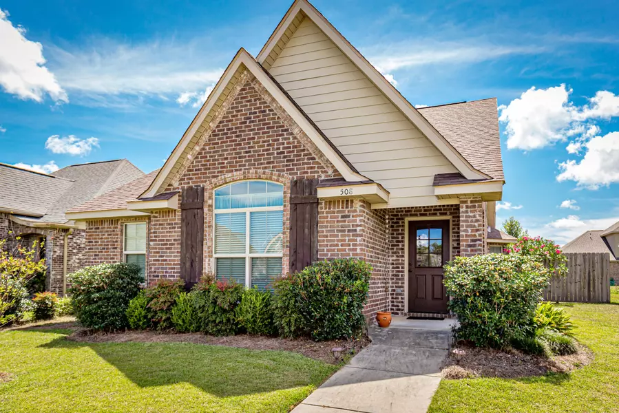 508 Palm Breeze Drive, Ocean Springs, MS 39564