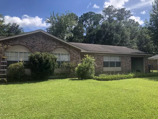 Ocean Springs, MS 39564,3412 Princess Anne Drive